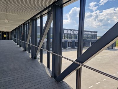 Įvairaus tipo turėklai laukui, patalpoms