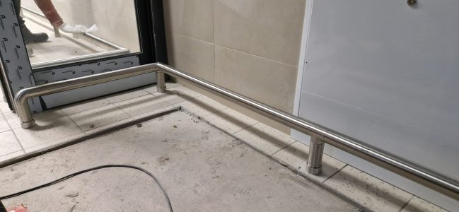Pramoniniai laiptų turėklai